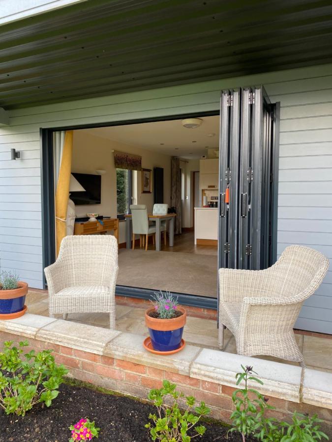 Otters End, Near Wroxham Apartment Dilham Exterior foto