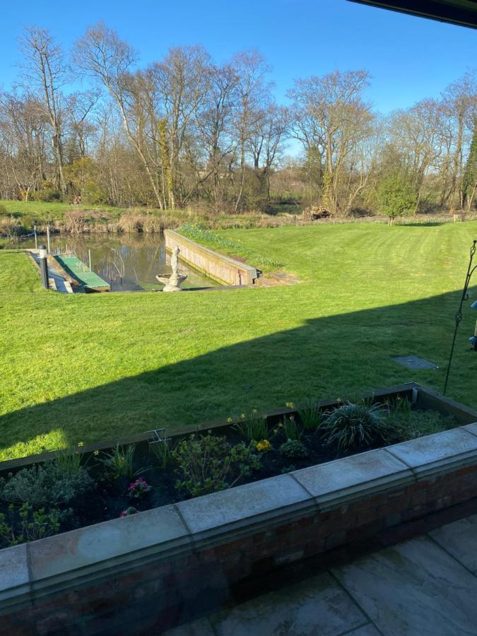 Otters End, Near Wroxham Apartment Dilham Exterior foto